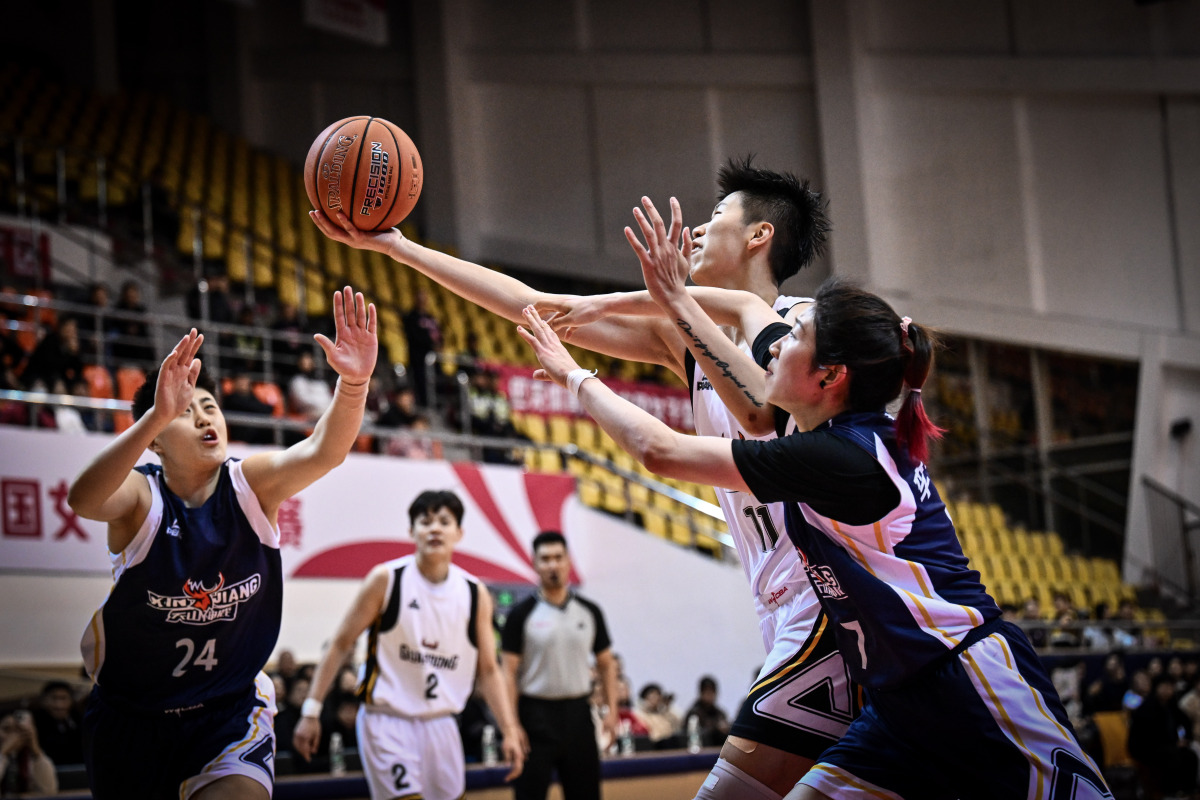  TheShy回归赛场，赛事规则更新首场状态亮眼，中国队观众沸腾！